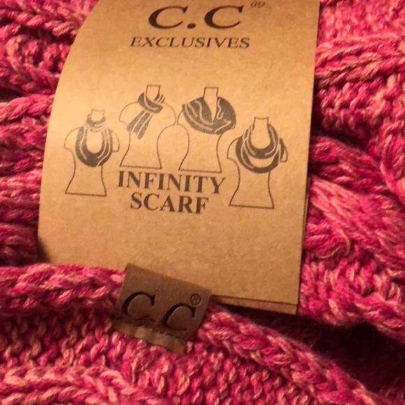 🧣Last One🧣CC Pink/Beige Infinity Scarf - Picture 2 of 2